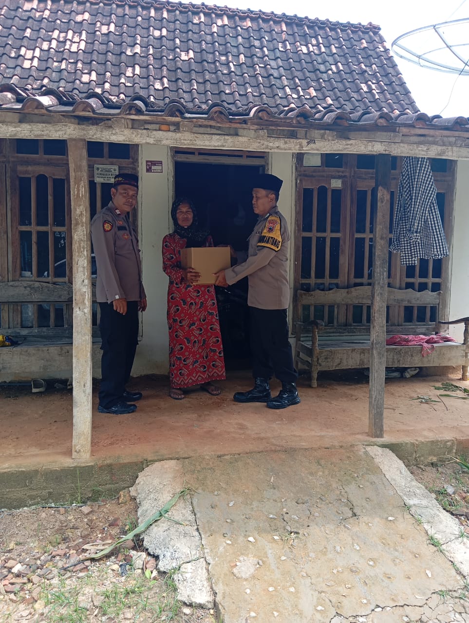 Progam Baksos Presisi Polres Rembang Hari ini di Gelar Polsek Sarang