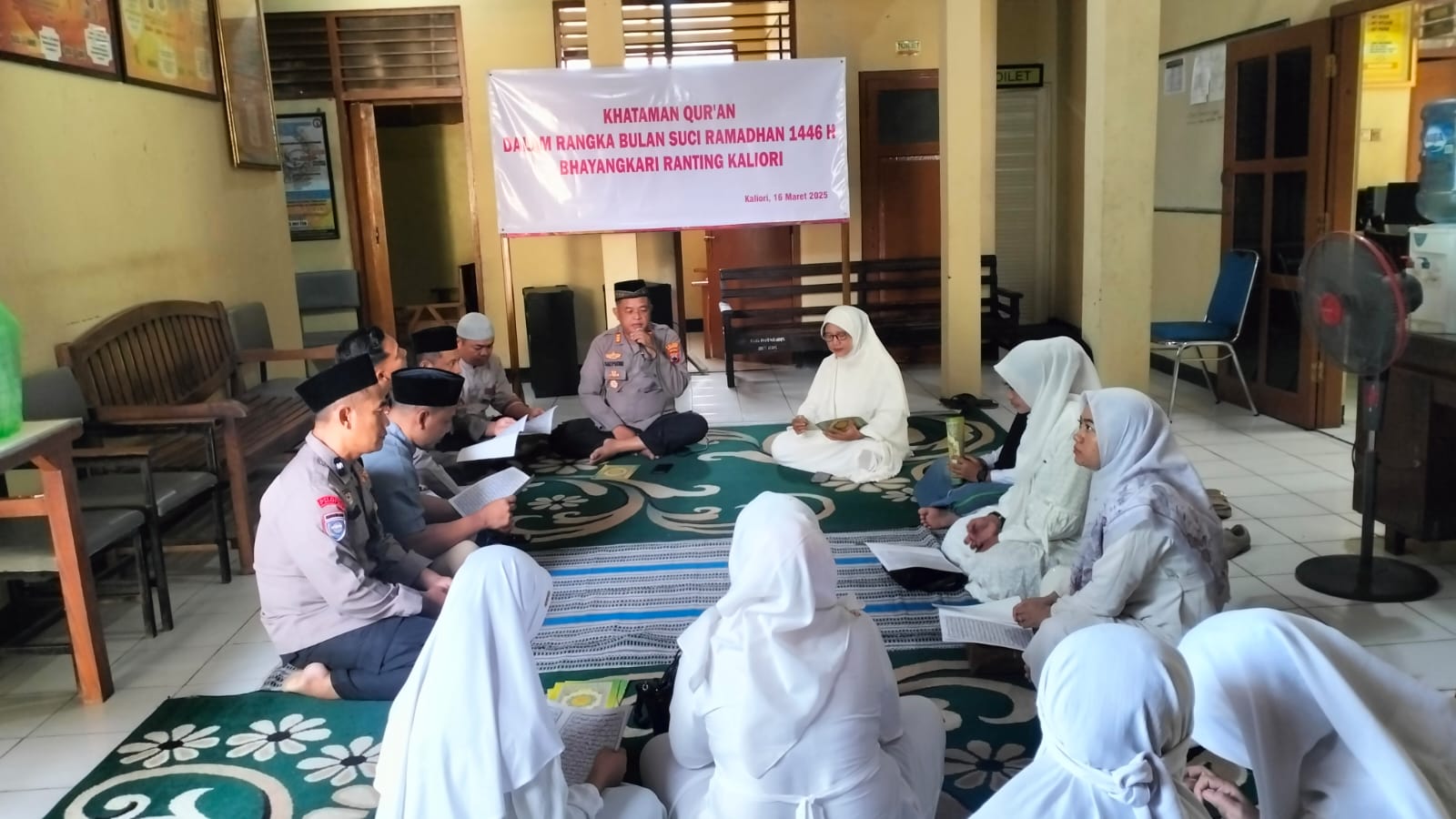 Di Hari Ke-16 Bulan Ramadhan Polsek Kaliori Polres Rembang Gelar Khataman Al-Quran Bersama Bhayangkari