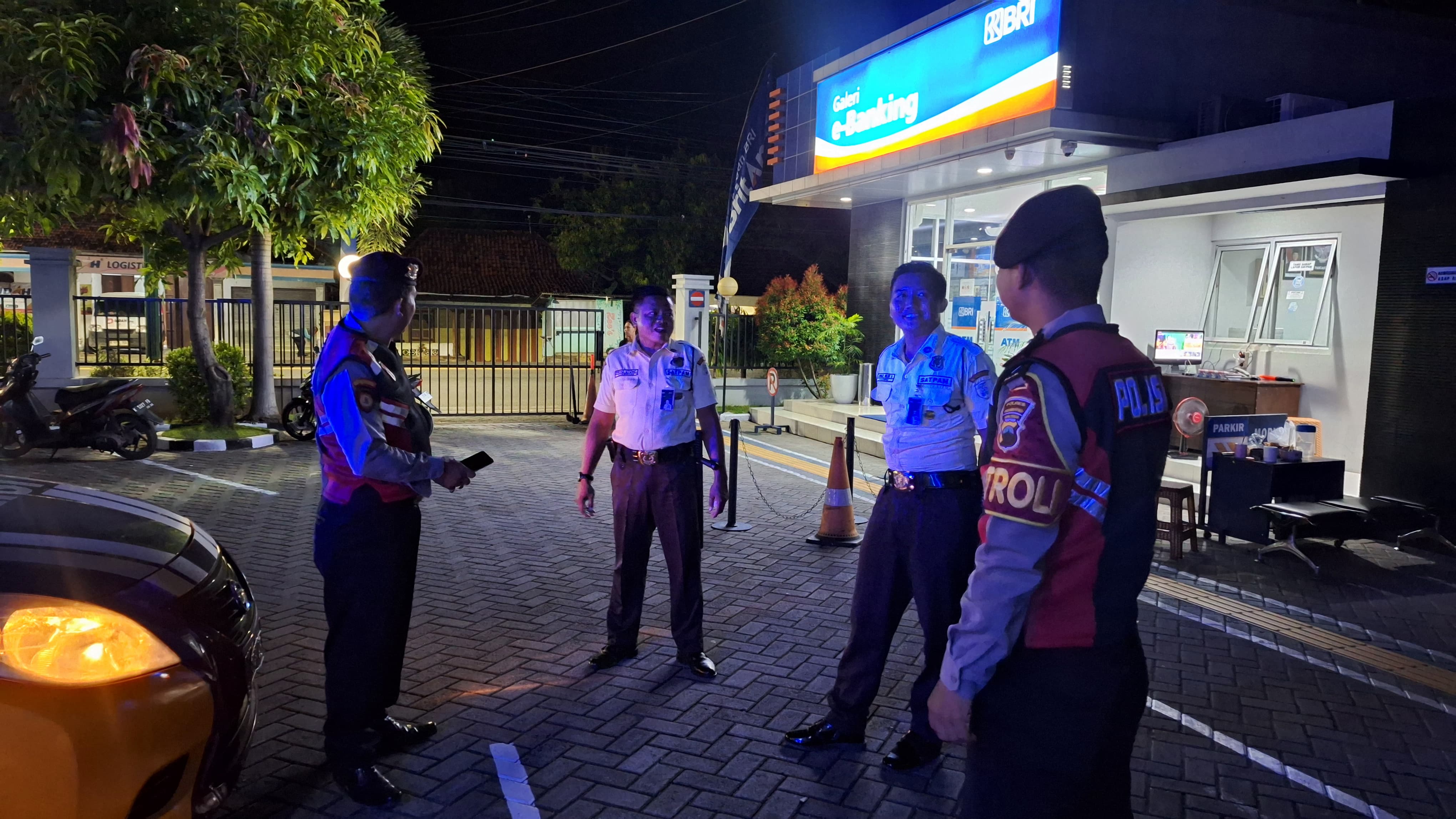 Menjelang Lebaran Anggota Samampta Laksanakan Patroli Dialogis
