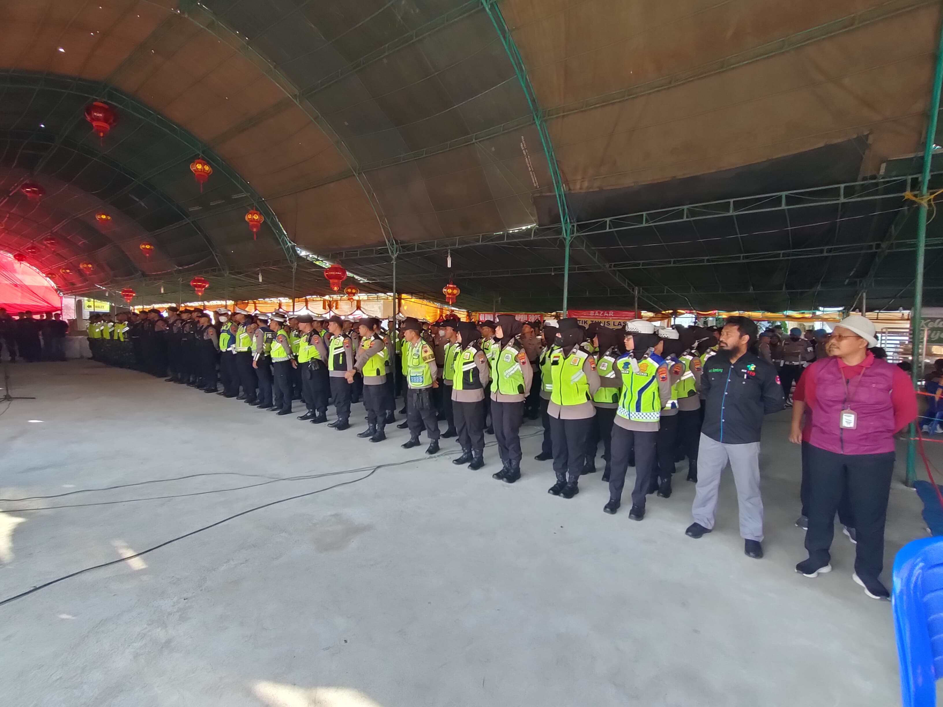 Polres Rembang Melaksanakan Pengamanan Festival Pawai KongCo MakCo