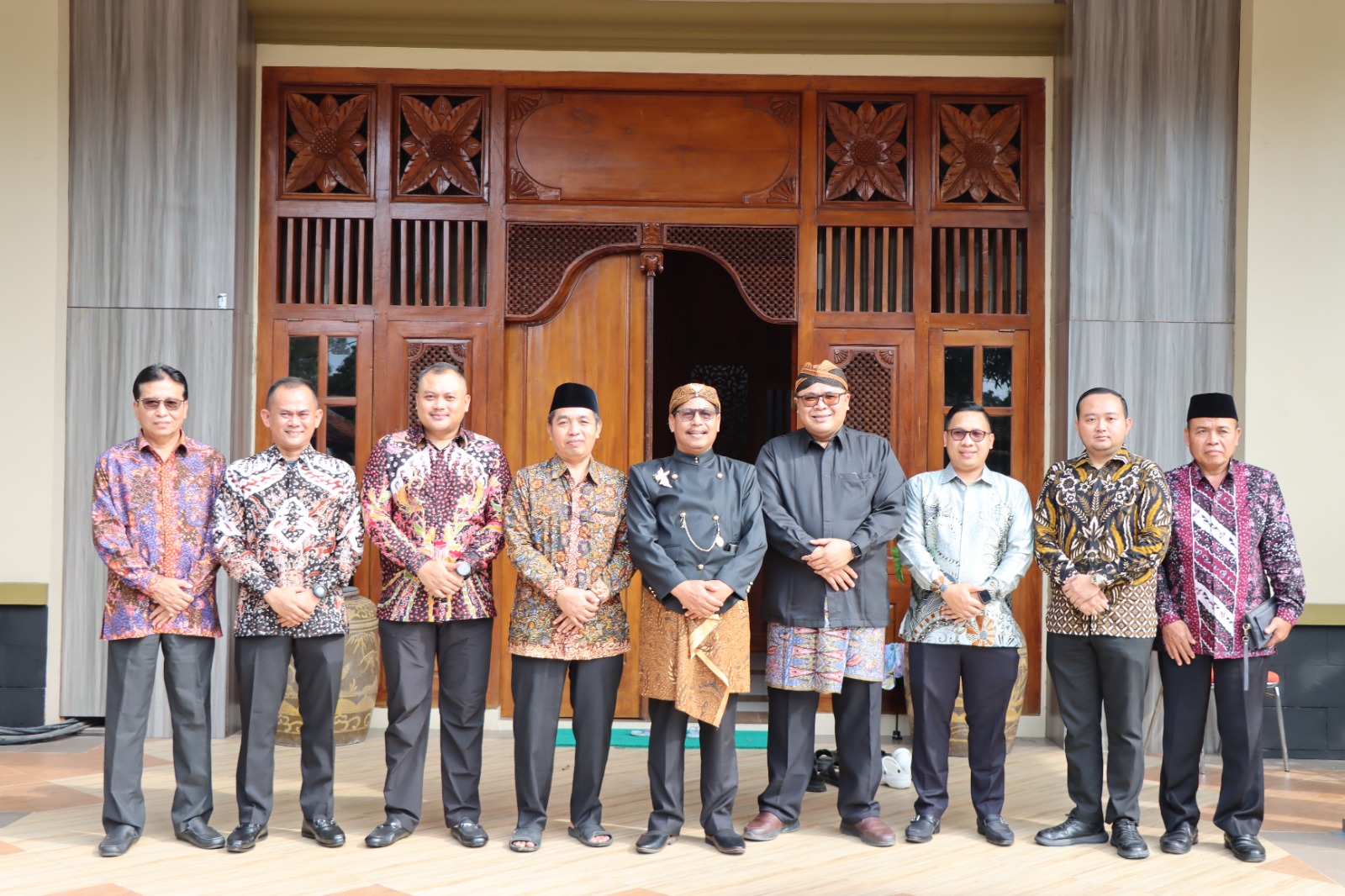 Kapolres Rembang Menghadiri Kirab Pataka Dalam Rangka Memperingati Hari Kartini