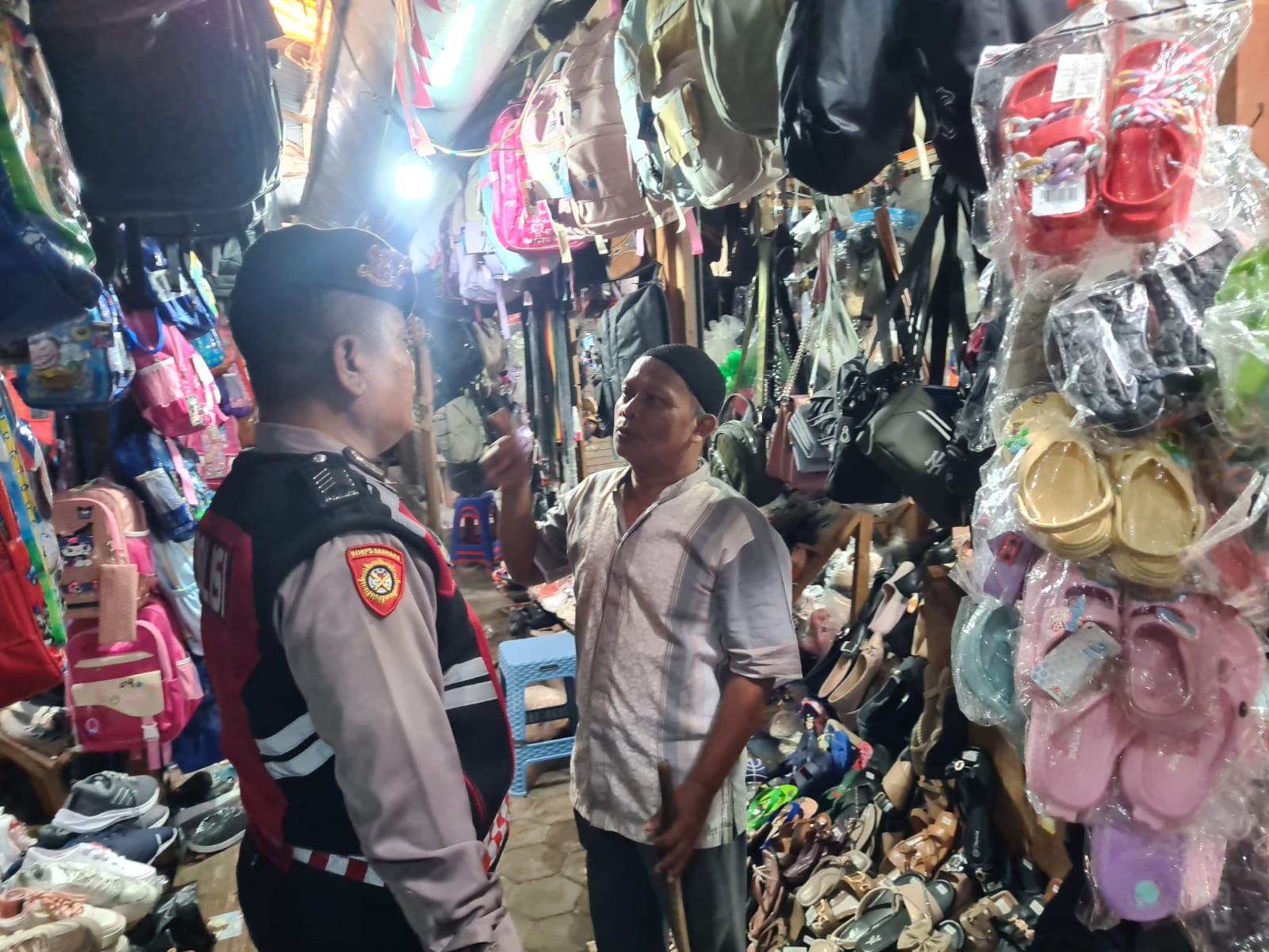 Sasar Pusat Aktifitas Masyarakat Demi Tekan Premanisme, Satgas Samapta Polres Rembang Galakan BLP