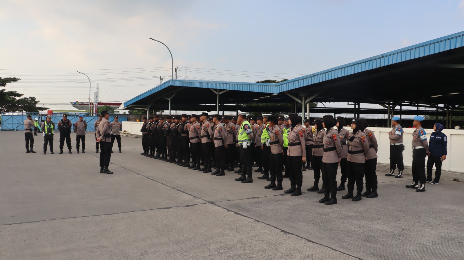 Terjunkan Ratusan Personil, Polres Rembang Amankan Aksi Unjuk Rasa di PT. PWI Rembang