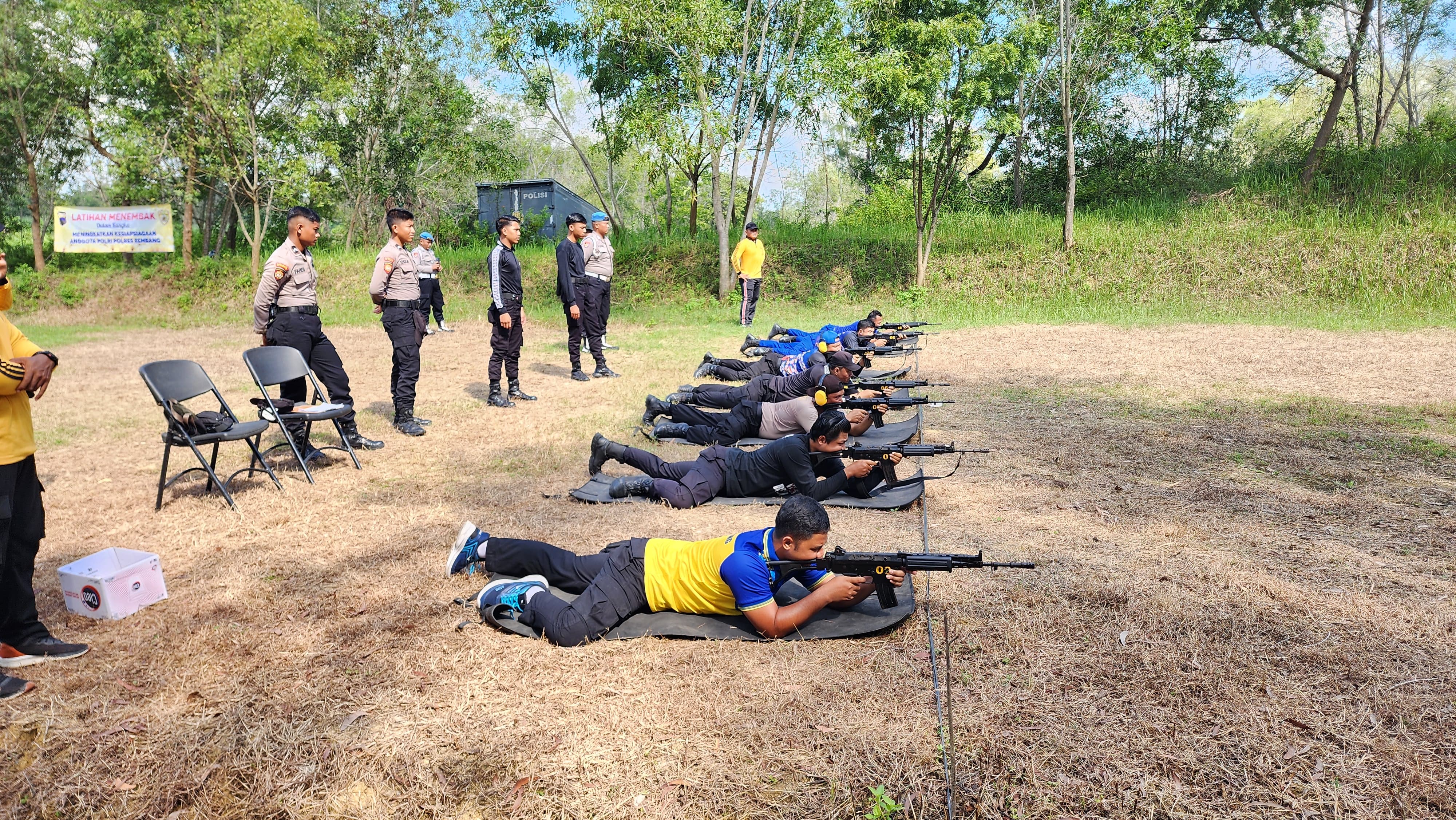 Rutin Gelar Latihan Menembak, Polres Rembang Asah Kemahiran Personil