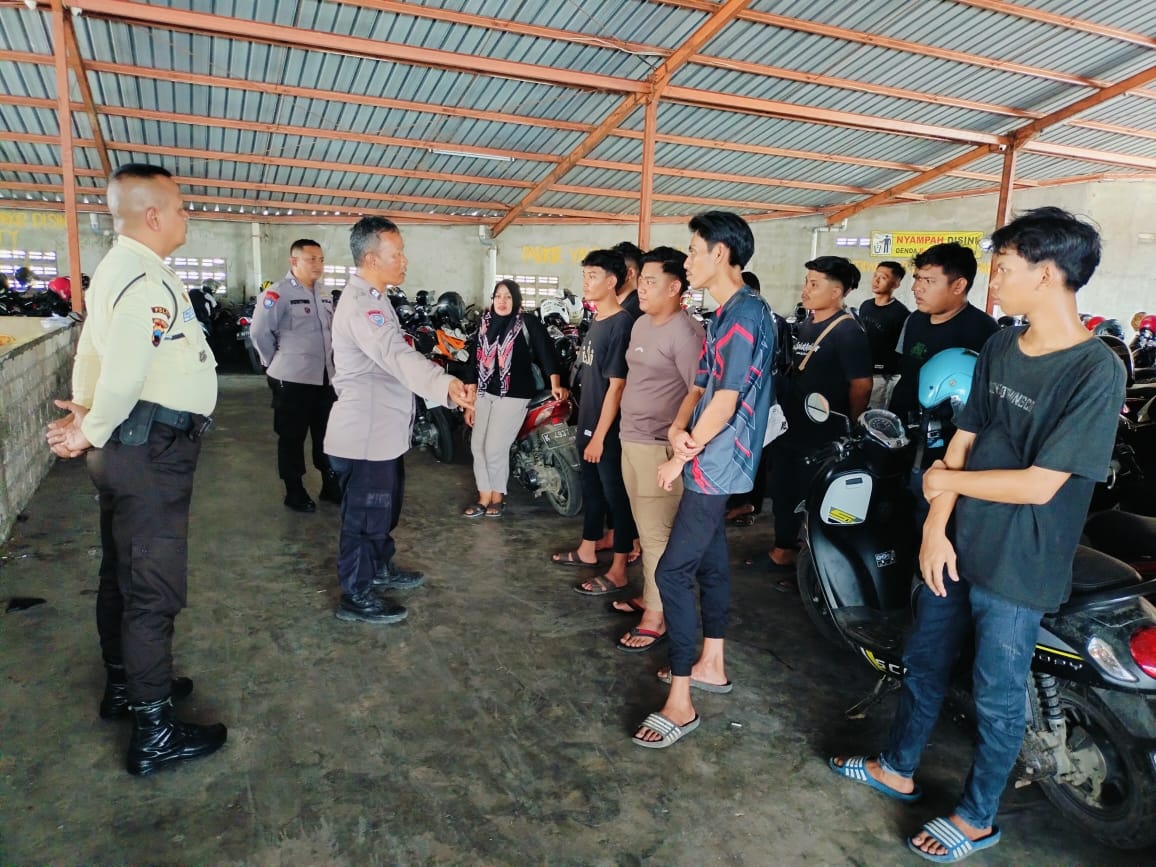 Cegah Peredaran Narkoba, Sat Binmas Polres Rembang Lakukan Sosialisasi Kepada Warga