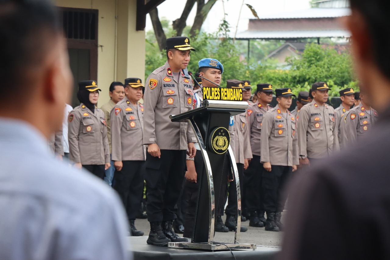 Ambil Apel Jam Pimpinan, Wakapolres Rembang Beri Penekanan Kepada Personil