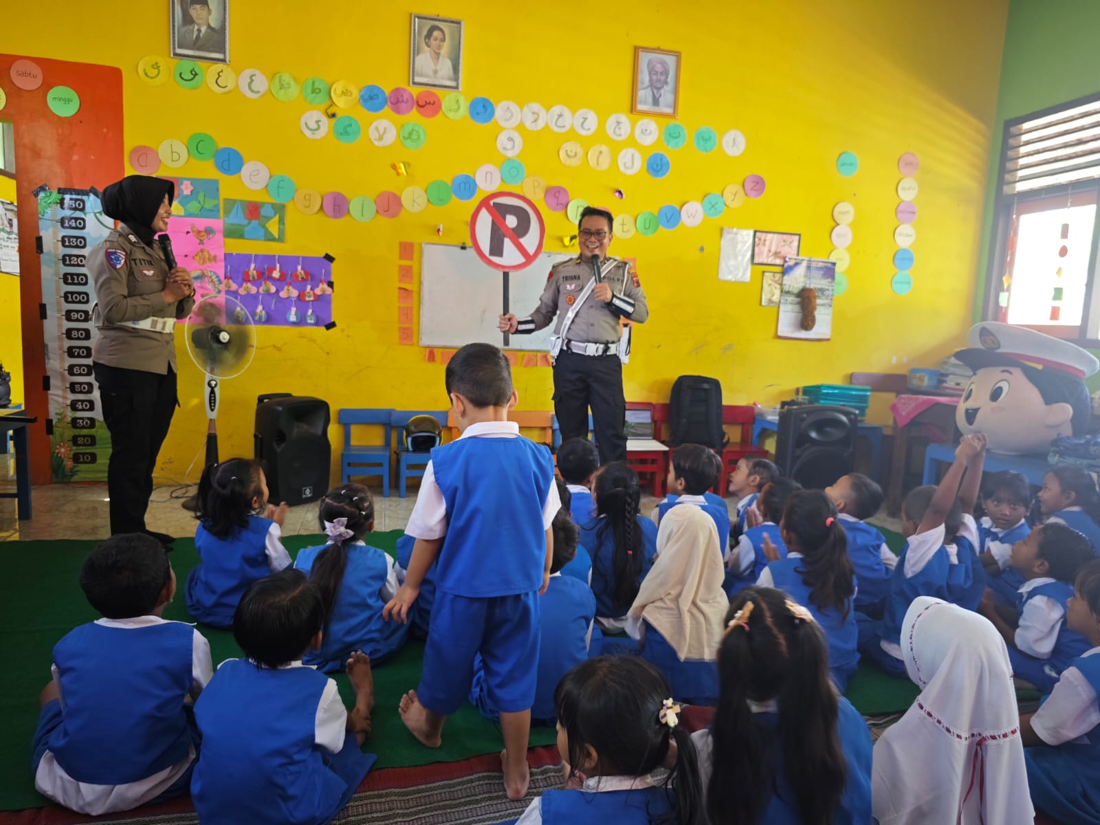 Kenalkan Tertib Lalu Lintas Sejak Dini, Satlantas Polres Rembang Gelar Polsanak di TK Tutwuri Rembang