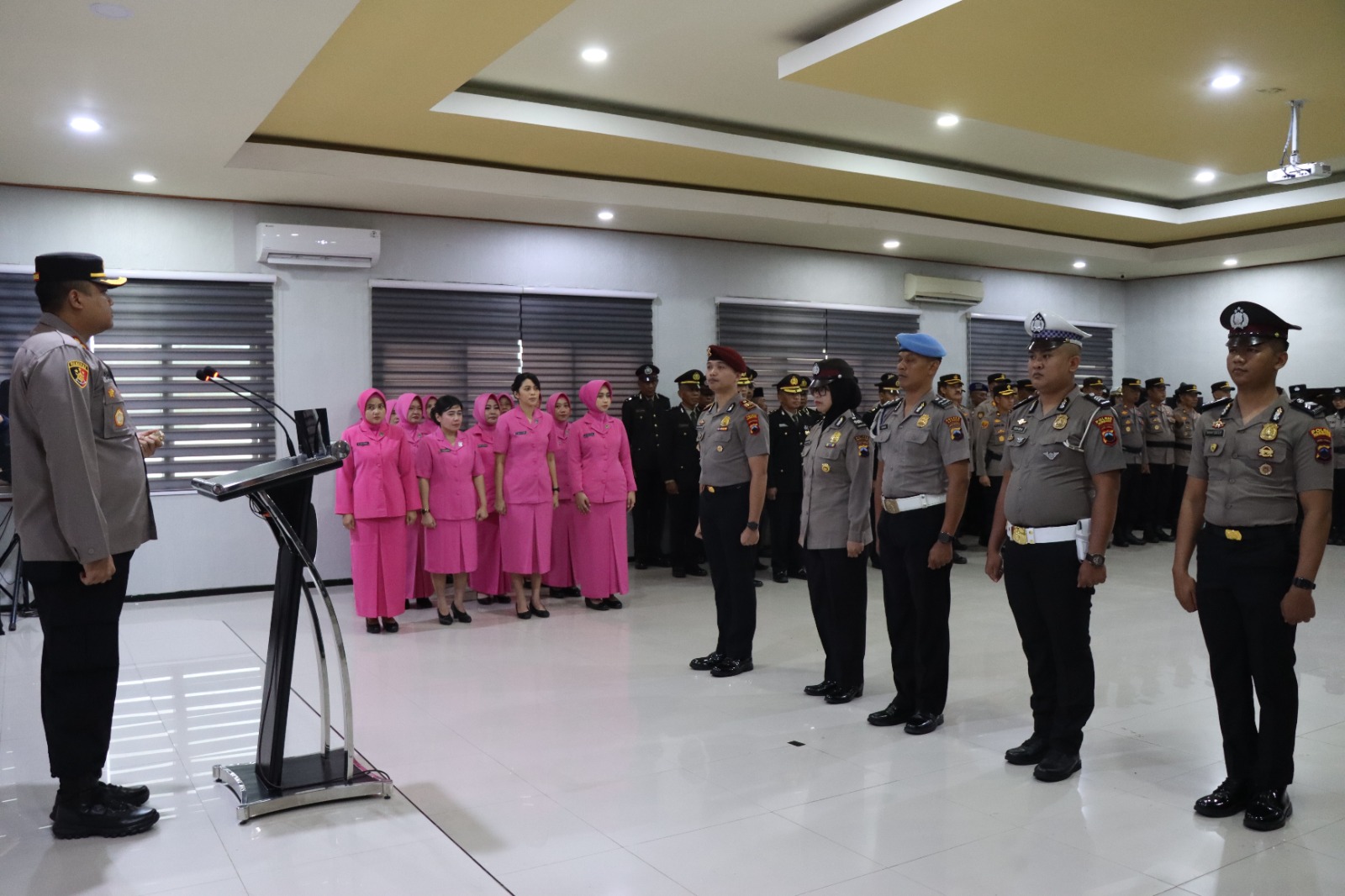 Kapolres Rembang Pimpin Langsung Upacara Korp Kenaikan Pangkat Personil TMT 1 Juli 2025