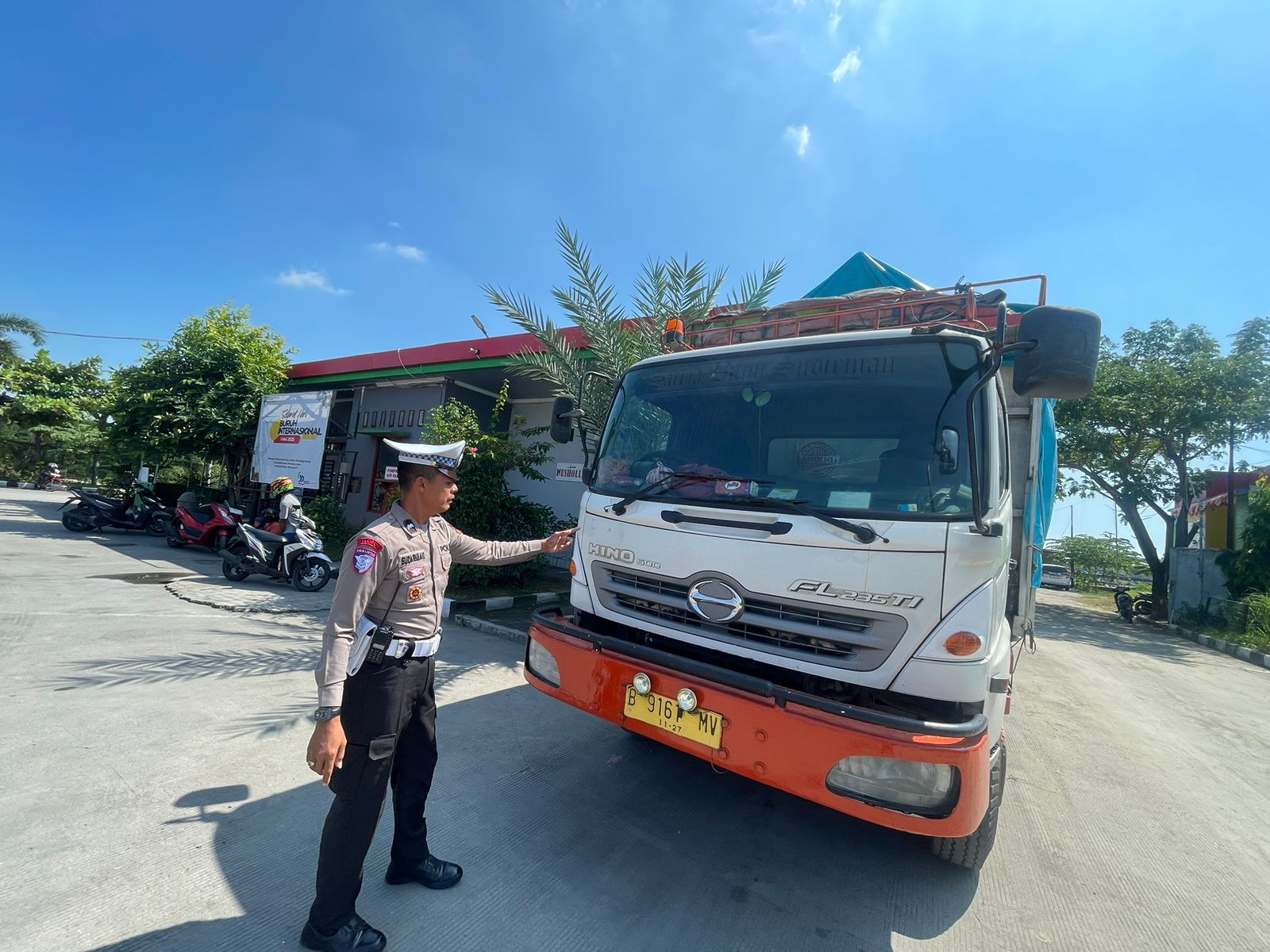 Satlantas Polres Rembang Terus Sosialisasikan Bahaya Kendaraan Over Loading, Cegah Kecelakaan Lalu Lintas