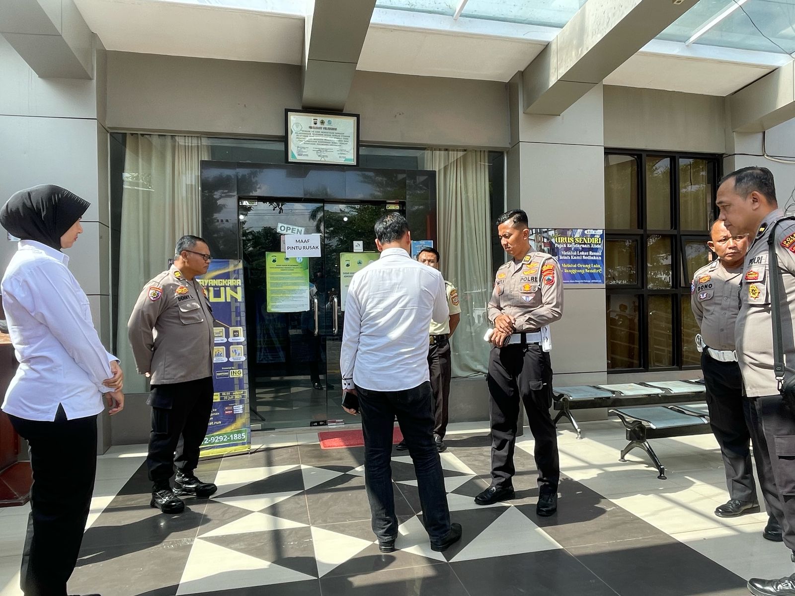 Monitoring Pelayanan Samsat, Tim Itwasda Polda Jateng Sambangi Polres Rembang