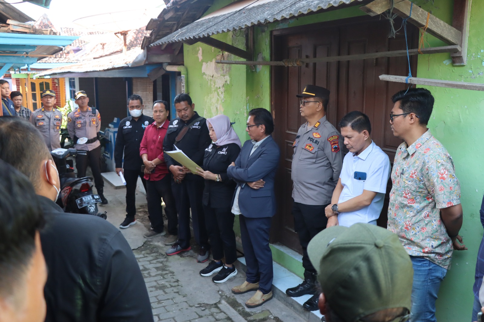 Polres Rembang Laksanakan Pengamanan Eksekusi Pengosongan Rumah di Desa Tasik Agung