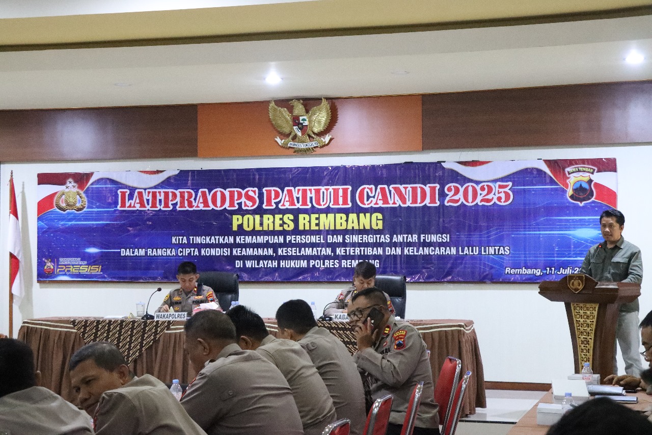 Polres Rembang Gelar Latpraops Patuh Candi 2025, Ikuti Zoom Meeting dari Polda Jateng